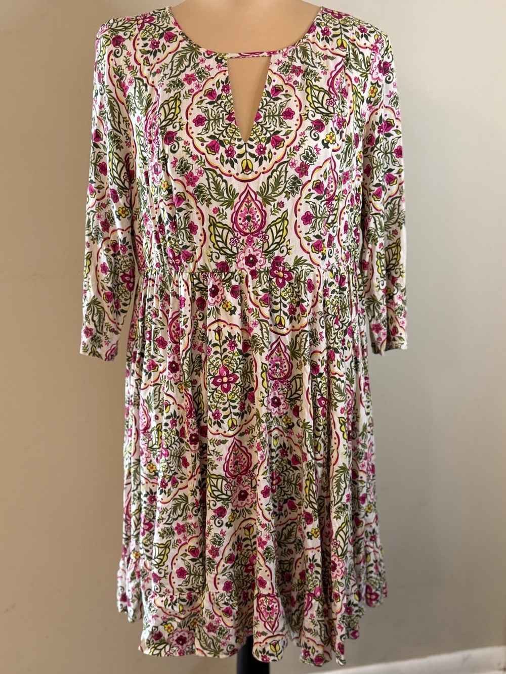 Torrid floral shift dress pink green white preppy cottage shabby chic 00/ M/L
